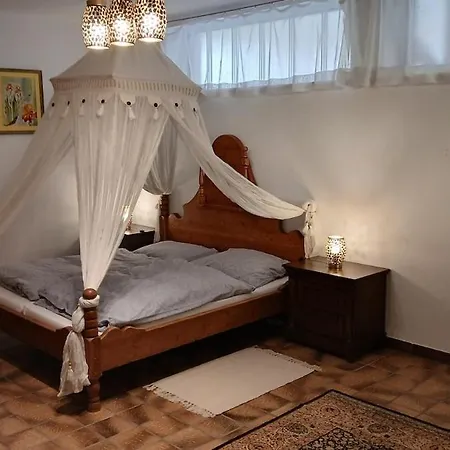Gepflegtes Wohnhaus Mit Top-ausstattung Und Garten *