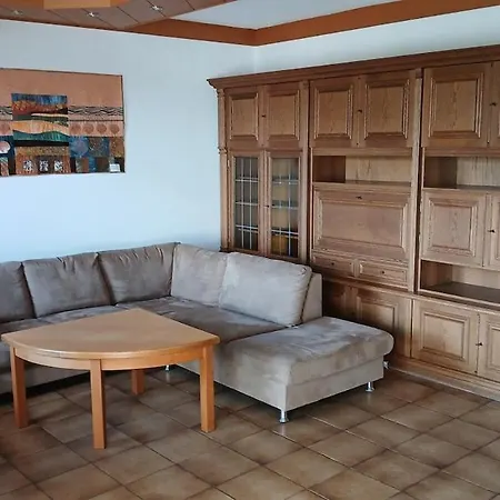 Villa Gepflegtes Wohnhaus Mit Top-ausstattung Und Garten *